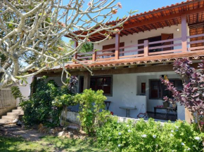 Casa pé na areia - 4m da praia!
